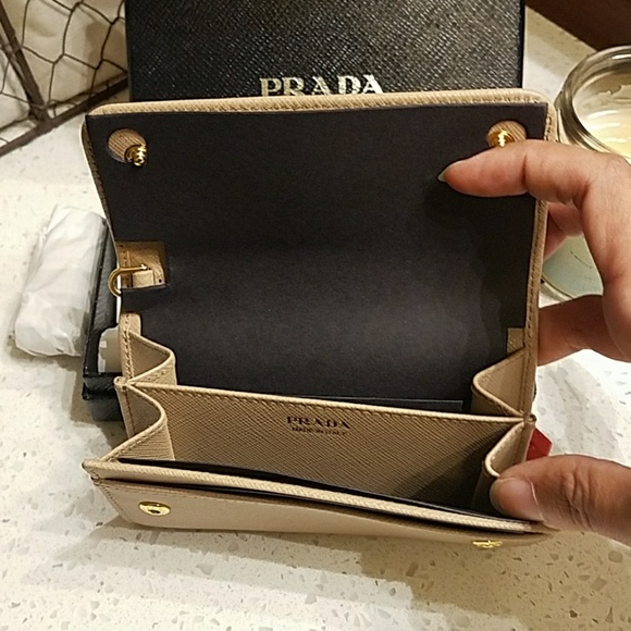 Prada saffiano wallet in chain NWT - Picture 4 of 6